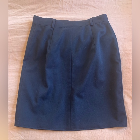 Vintage navy wool skirt with gold buttons by The Outskirts, Ottawa, alterered, 8 - Picture 7 of 8